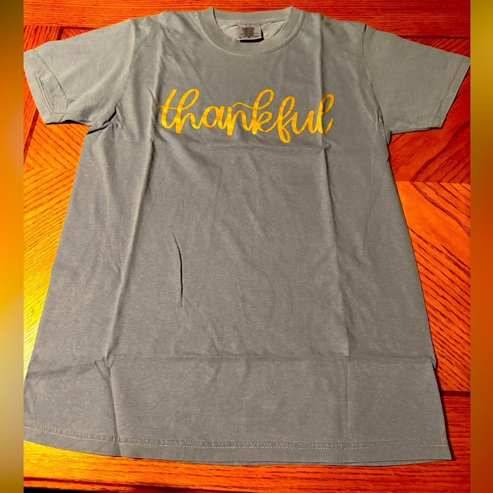 Comfort Colors Gray Graphic Thankful T-Shirt size small